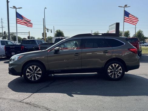 Used 2015 Subaru Outback 2.5i Limited w/ Popular Package #4 AWD/4WD image 4