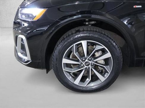 Used 2023 Audi Q5 2.0T Premium w/ Convenience Package image 29