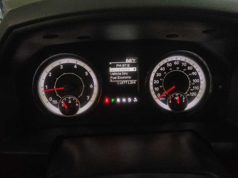 Used 2018 RAM 1500 Express AWD/4WD image 23