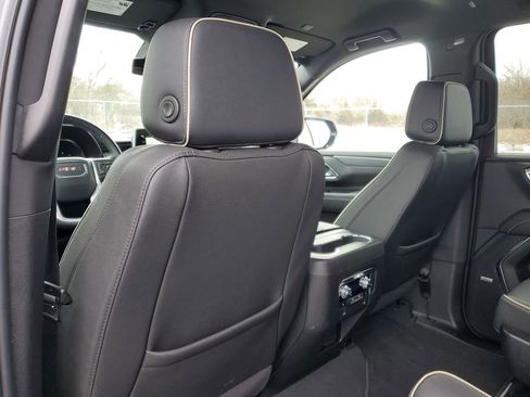 Certified 2024 GMC Yukon XL SLT w/ SLT Luxury Package image 31