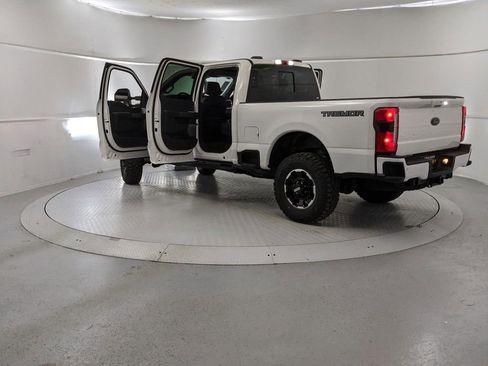 New 2025 Ford F250 Lariat w/ Lariat Ultimate Package image 10