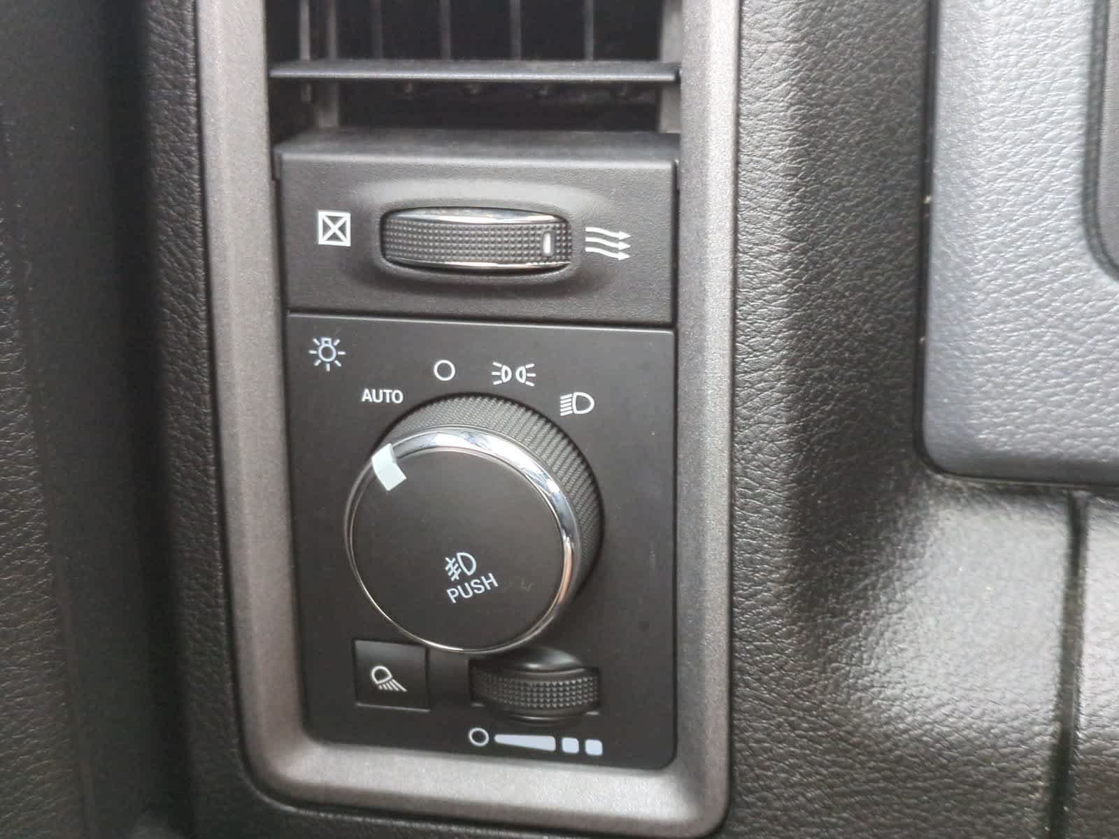 Used 2019 RAM 1500 Express w/ Wheel & Sound Group AWD/4WD image 26