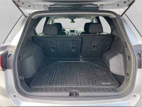 Used 2022 Chevrolet Equinox LT w/ LPO, Floor Liner Package image 31