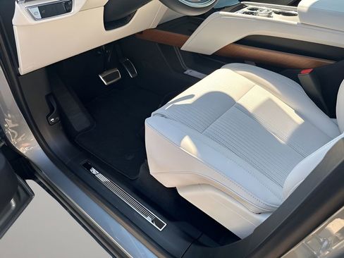 New 2026 Cadillac Vistiq Luxury image 26