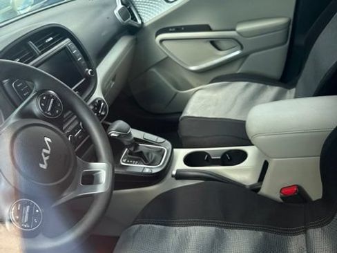 Certified 2024 Kia Soul LX w/ Option Group 015 FWD image 5