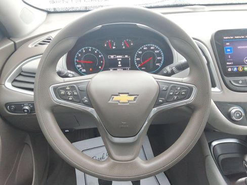 Used 2022 Chevrolet Malibu LS w/ Driver Confidence Package II FWD image 11