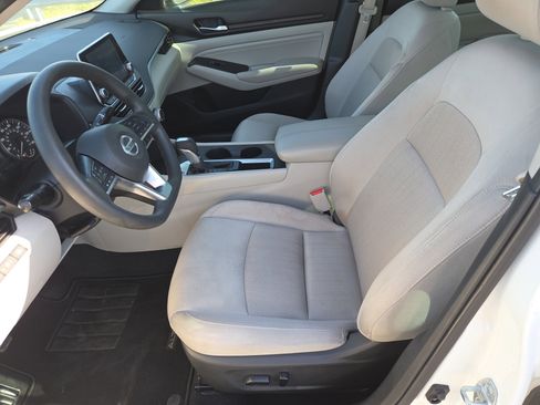 Used 2019 Nissan Altima 2.5 S FWD image 10