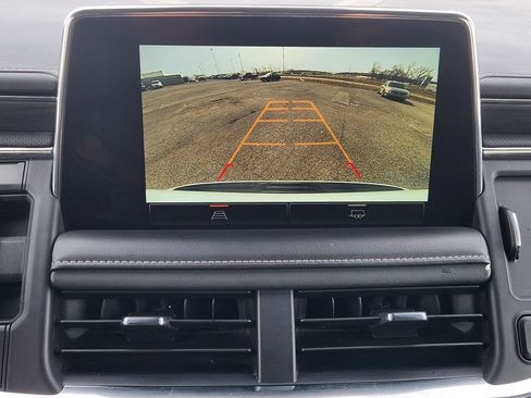 Used 2024 GMC Yukon XL SLT image 19