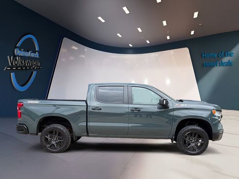 Used 2025 Chevrolet Silverado 1500 LT Trail Boss w/ LT Trail Boss Premium Package AWD/4WD image 2