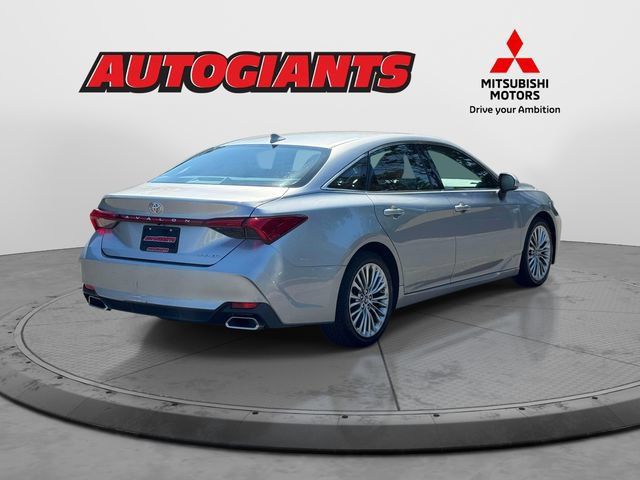 Used 2019 Toyota Avalon Limited FWD image 2
