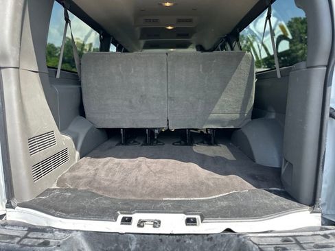 Used 2025 Chevrolet Express 3500 LT w/ LT Preferred Equipment Group RWD image 15