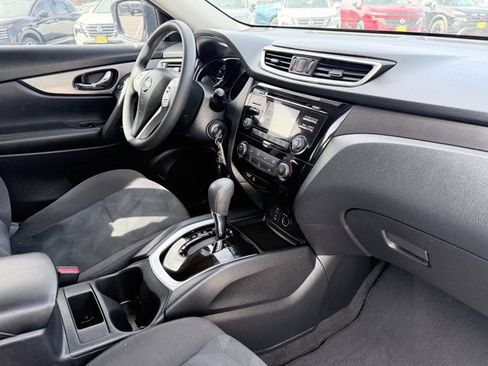 Certified 2016 Nissan Rogue S w/ Appearance Package image 17
