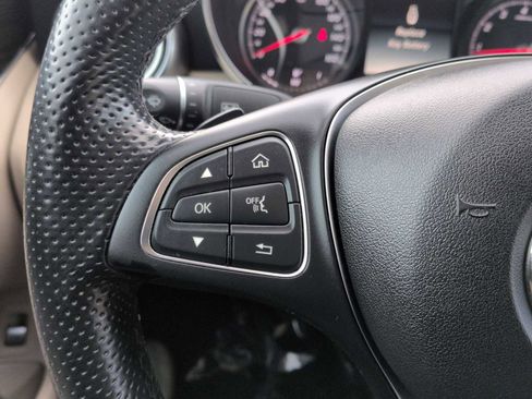 Used 2015 Mercedes-Benz C 300 4MATIC Sedan image 23