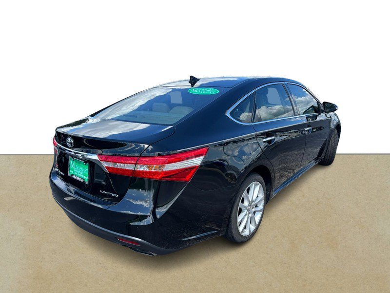 Used 2014 Toyota Avalon Limited w/ Technology Package FWD image 4