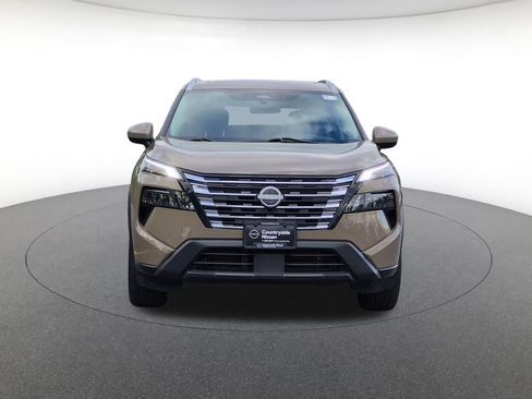 Used 2024 Nissan Rogue SV w/ SV Premium Package AWD/4WD image 2