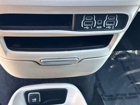 Used 2024 Chrysler Voyager LX FWD image 30