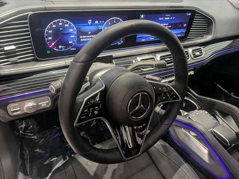 Used 2025 Mercedes-Benz GLE 350 4MATIC image 10