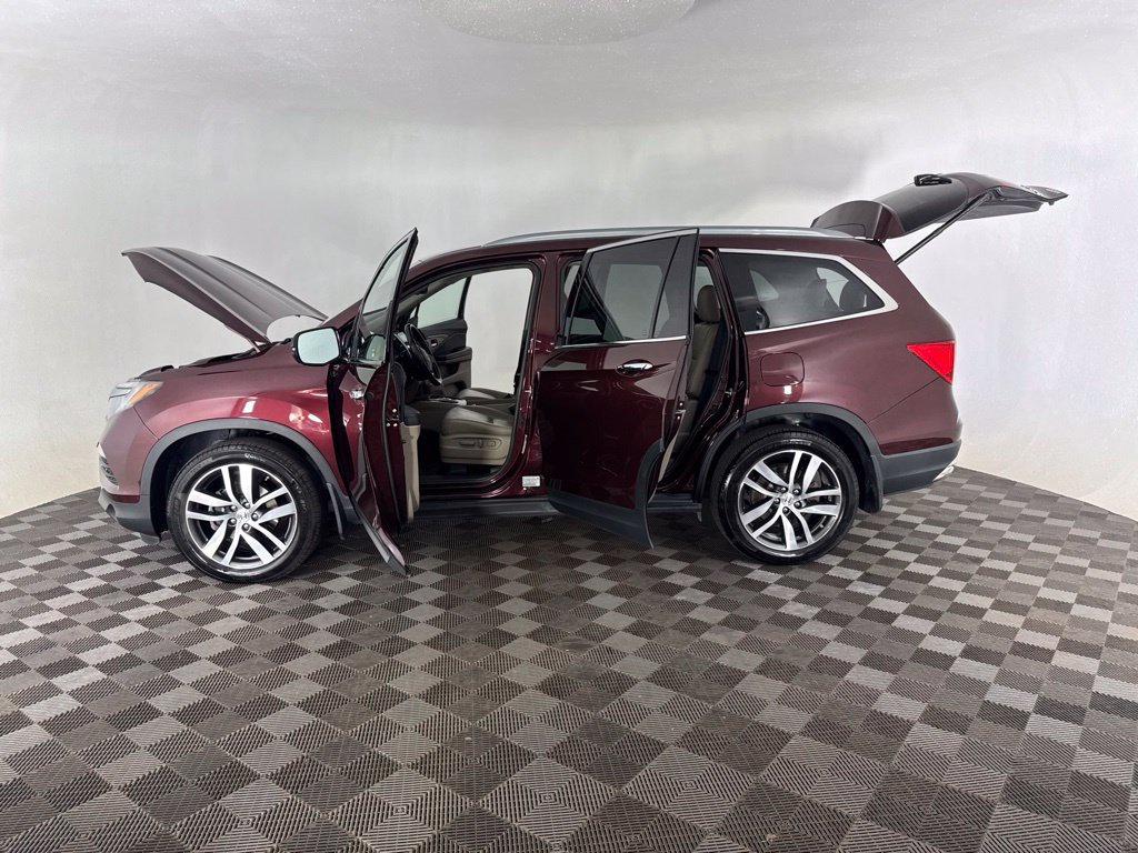 Used 2017 Honda Pilot Elite image 14