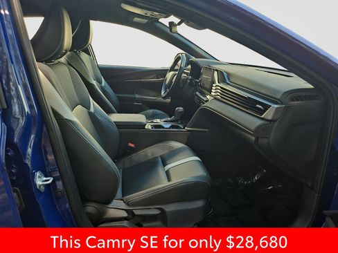 Used 2025 Toyota Camry SE FWD image 17