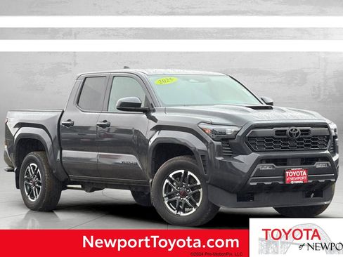 Used 2025 Toyota Tacoma TRD Sport AWD/4WD image 1