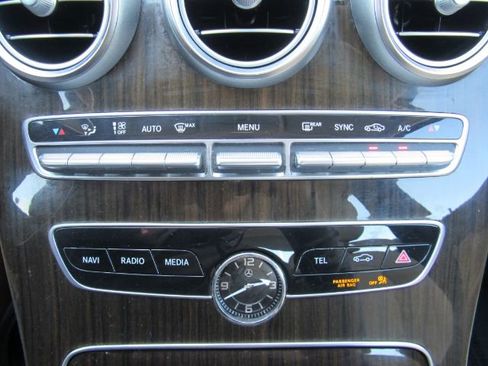 Used 2019 Mercedes-Benz C 300 Sedan image 47