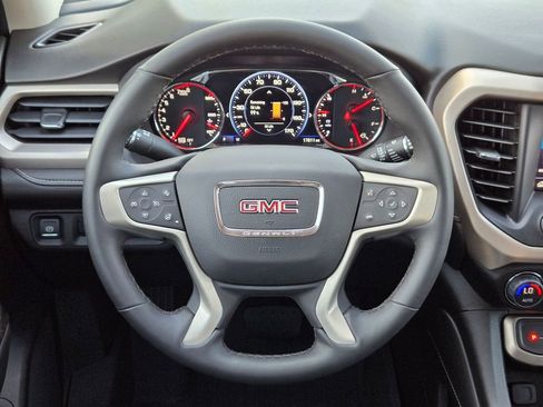 Used 2023 GMC Acadia Denali w/ Denali Ultimate Package image 15