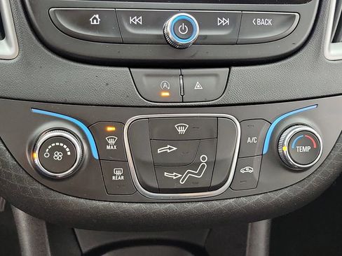 Used 2022 Chevrolet Malibu LS image 19