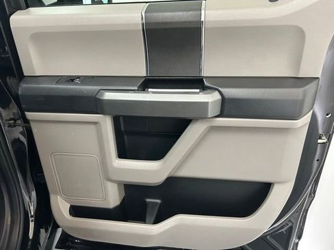Used 2018 Ford F150 XLT AWD/4WD image 31