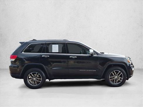 Used 2018 Jeep Grand Cherokee Limited AWD/4WD image 4