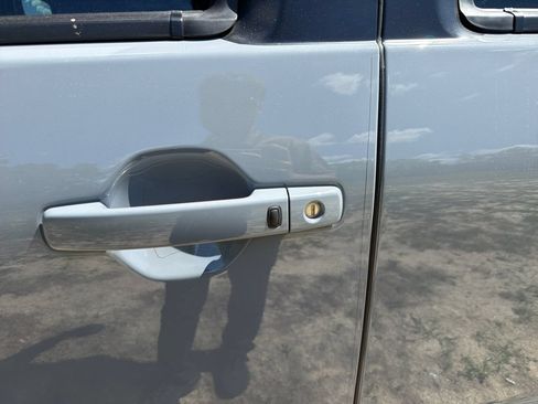 Used 2025 Nissan Frontier Pro-X w/ Pro Convenience Package RWD image 9