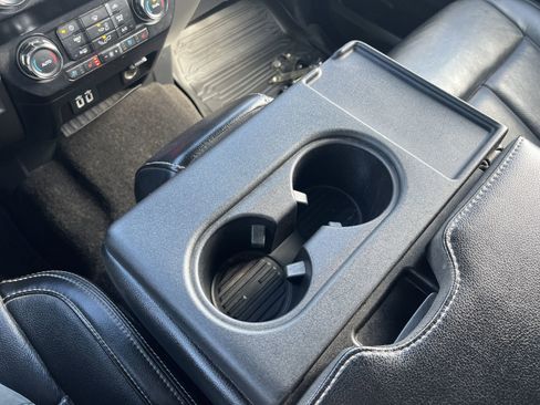 Used 2019 Ford F150 Lariat w/ Trailer Tow Package image 13