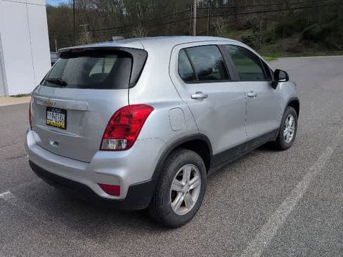 Used 2017 Chevrolet Trax LS AWD/4WD image 5