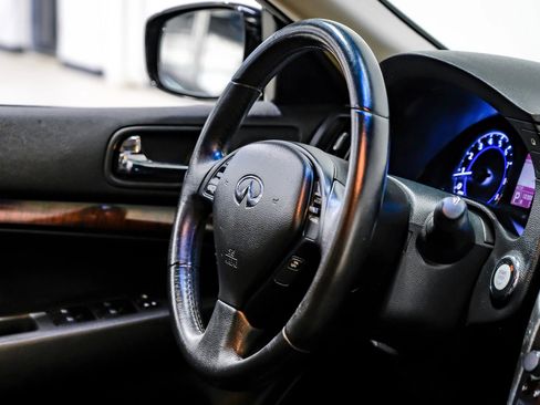 Used 2012 INFINITI G37 Journey w/ Premium Pkg image 18