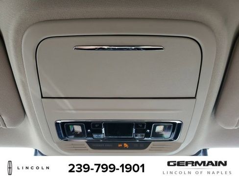 New 2026 Lincoln Corsair Premiere image 32