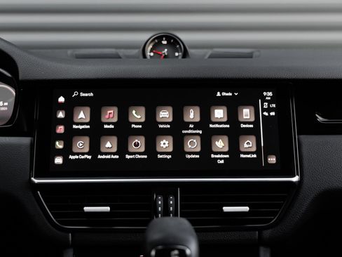 Certified 2023 Porsche Cayenne Platinum Edition AWD/4WD image 21