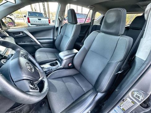 Used 2018 Toyota RAV4 XLE image 19
