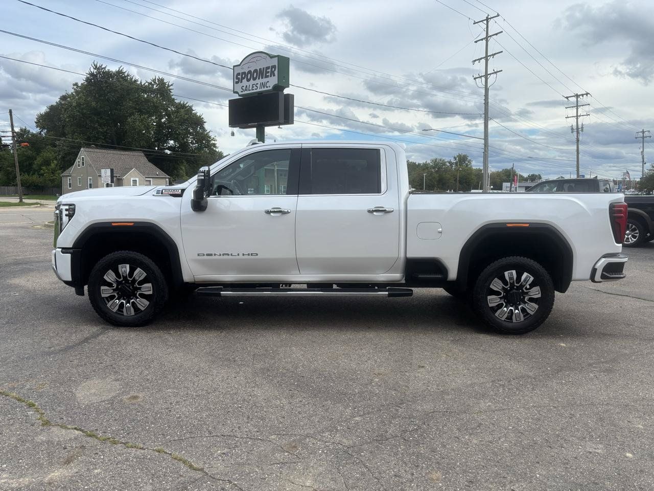 Used 2024 GMC Sierra 2500 Denali w/ Denali Reserve Package AWD/4WD image 2