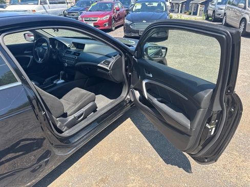 Used 2011 Honda Accord EX image 30