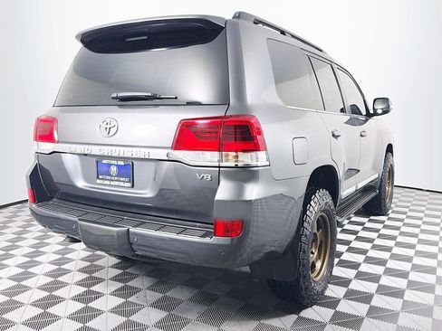 Used 2016 Toyota Land Cruiser AWD/4WD image 28