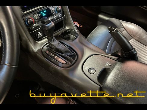 Used 2003 Chevrolet Corvette Coupe w/ Preferred Equipment Group image 17