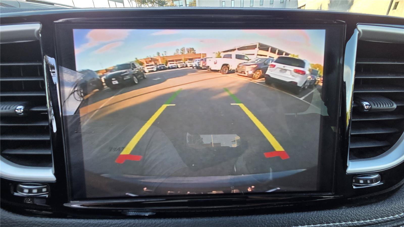 Used 2021 Chrysler Pacifica Touring-L w/ S Appearance Package AWD/4WD image 23