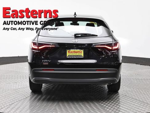 Used 2023 Honda HR-V LX image 6