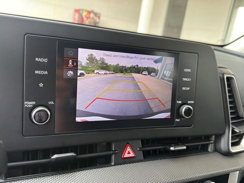 Used 2025 Kia Sportage LX FWD image 22