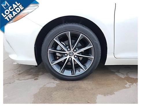 Used 2015 Toyota Camry XSE image 13