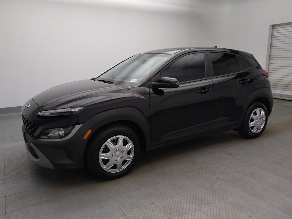Used 2023 Hyundai Kona SE FWD image 2