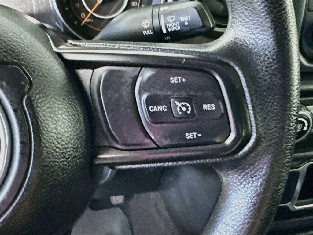 Used 2020 Jeep Gladiator Sport AWD/4WD image 25