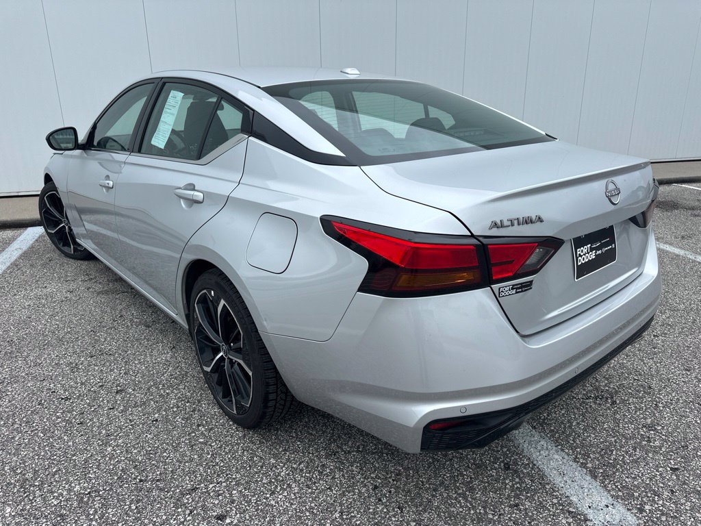 Used 2024 Nissan Altima 2.5 SR FWD image 5