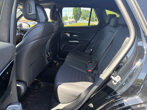 Used 2026 Mercedes-Benz GLC 300 image 14