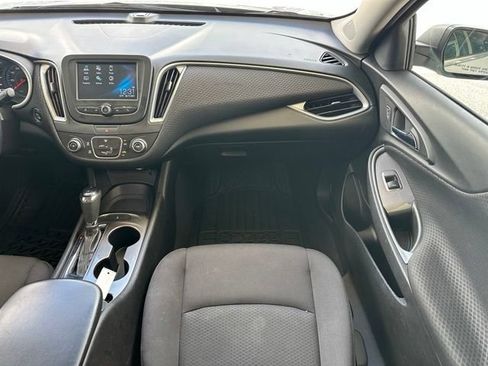 Used 2017 Chevrolet Malibu LS w/ LPO, Convenience Package 1 FWD image 13