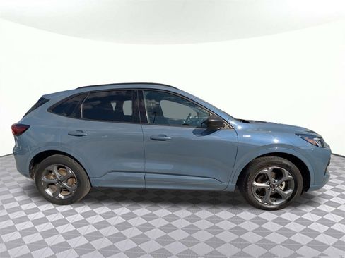 Used 2024 Ford Escape ST-Line image 2